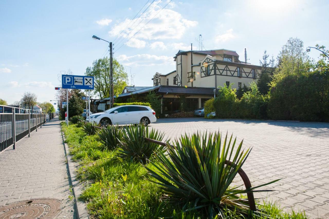 Bed and Breakfast Gosciniec Pod Fura Кобєжице Екстер'єр фото